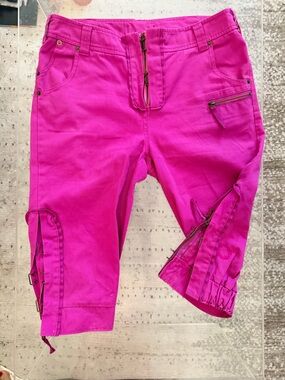GSUS fuschia Cargo capri with Zip Details